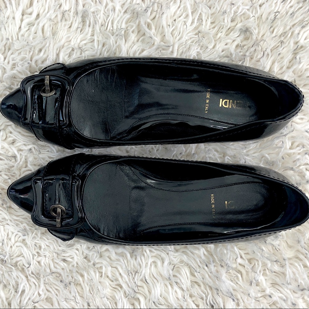 Fendi patent leather buckle flats - size 8 | IT: 38